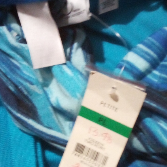 New petite large turquoise  sweater with built in scarf - Picture 4 of 5